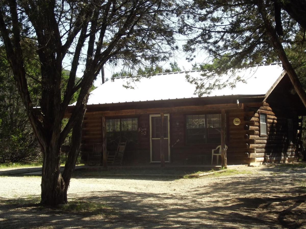 A Peace Of Heaven Cabins And Rv Vanderpool 外观 照片