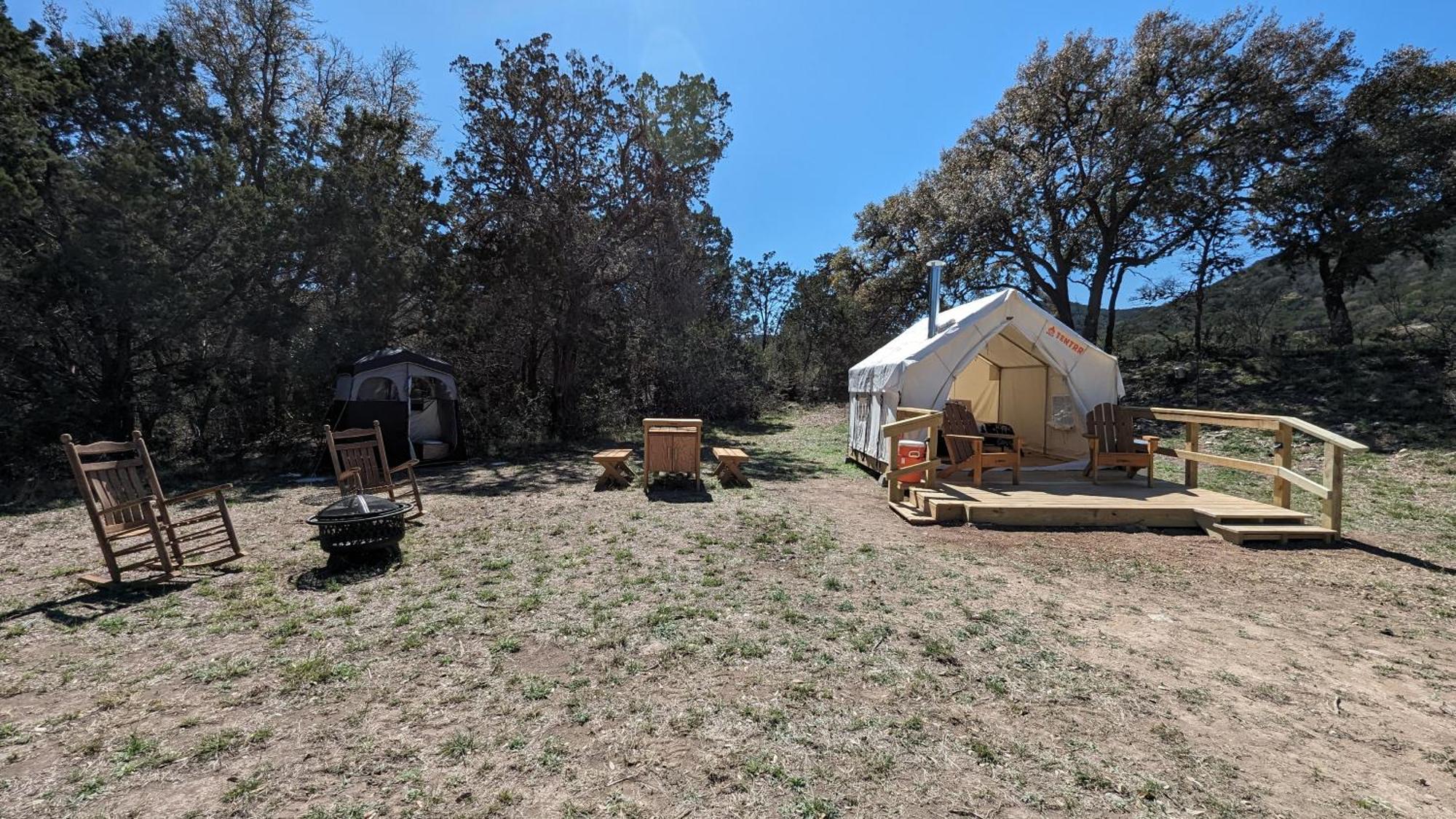 A Peace Of Heaven Cabins And Rv Vanderpool 外观 照片