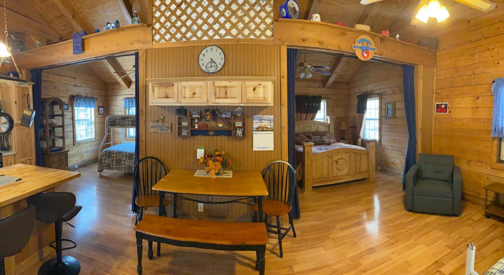 A Peace Of Heaven Cabins And Rv Vanderpool 外观 照片